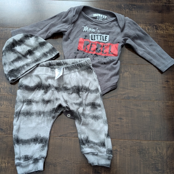 3/$30 Tie dye outfit - Picture 1 of 3